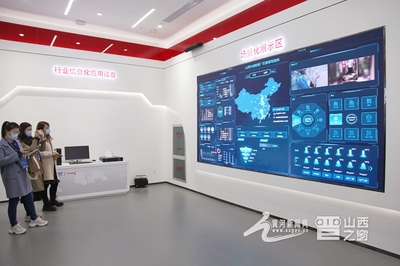 18秒一台电脑的“光速”奇迹 揭秘“智能云”工厂如何重塑生产极限