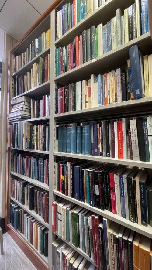 夏德安教授向简帛研究中心捐赠图书，助力学术资源共享